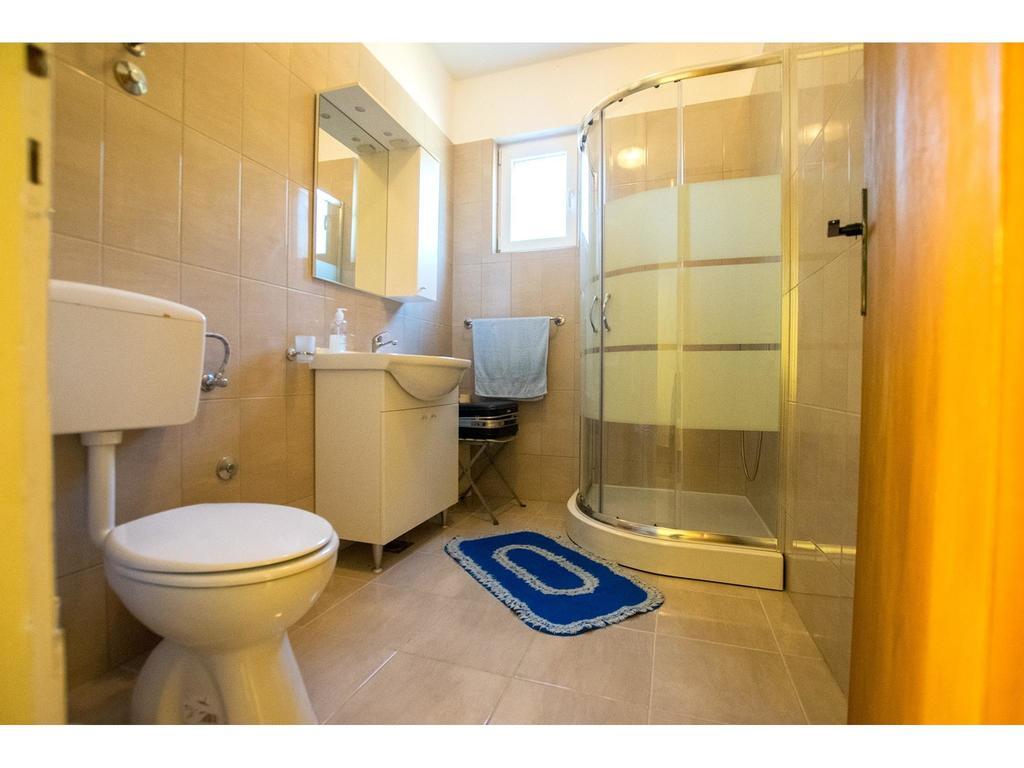 Apartments Velebit Starigrad Paklenica Ngoại thất bức ảnh